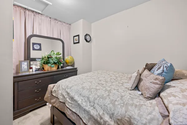 $399,999 | 4376 Knightsbridge Lane, West Bloomfield, MI 48323