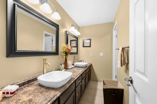 $399,999 | 4376 Knightsbridge Lane, West Bloomfield, MI 48323