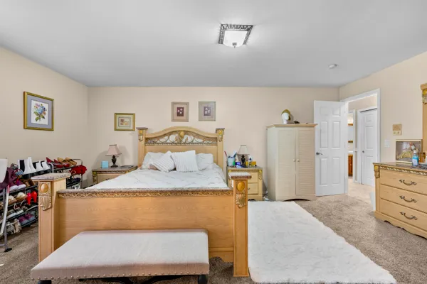 $399,999 | 4376 Knightsbridge Lane, West Bloomfield, MI 48323