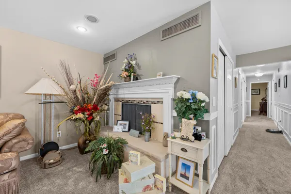 $399,999 | 4376 Knightsbridge Lane, West Bloomfield, MI 48323