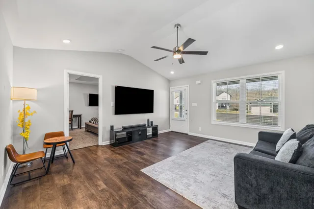 $1,700 | 419 Mattingly Drive, Clarksville, TN 37042