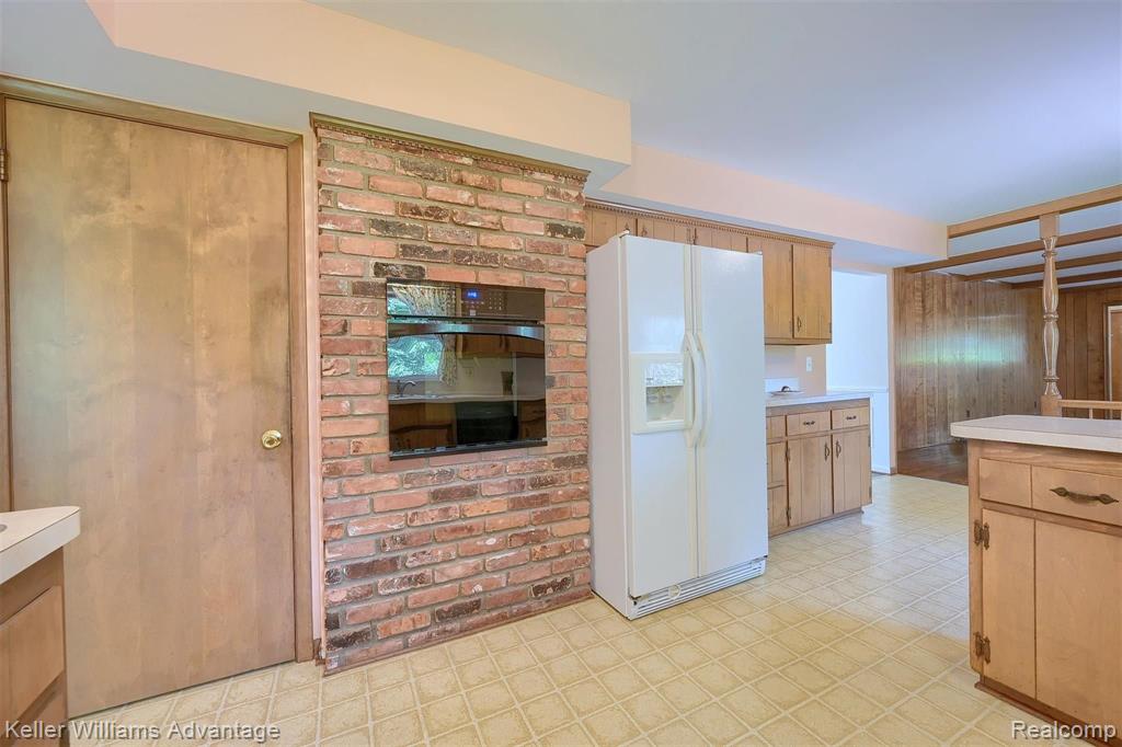 30025 Fox Grove Road Farmington Hills, MI 48334 - Photo 18 of 58