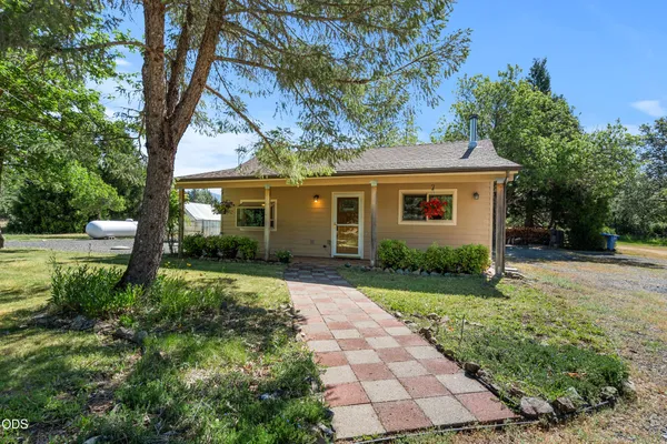 $325,000 | 225 Hummingbird Road, Cave Junction, OR 97523
