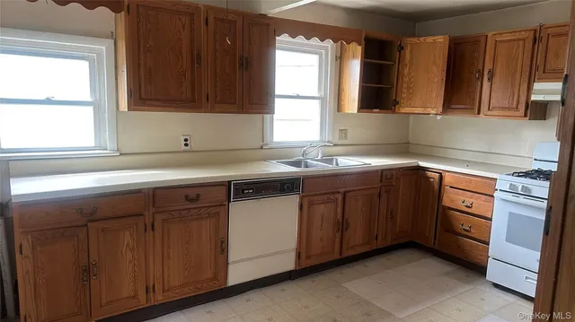 $379,000 | 135 North Highland Avenue, Ossining, NY 10562