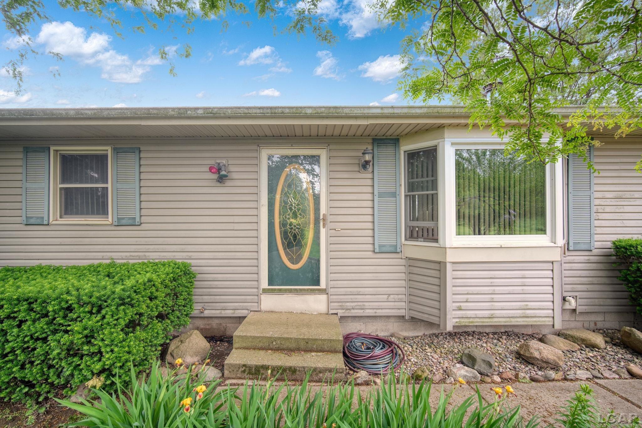10769 Burton Road Adrian, MI 49221 - Photo 4 of 25