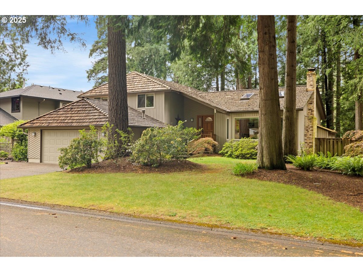 17135 Southwest Rivendell Drive Portland, OR 97224 - Photo 4 of 44 Gallery Image 4