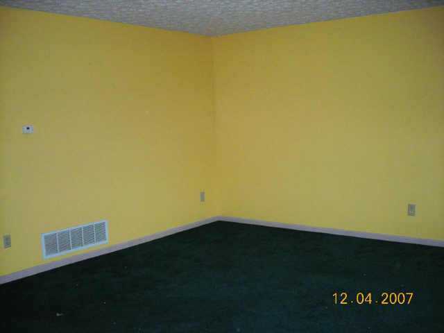 3347 Retriever Road Columbus, OH 43232 - Photo 2 of 10