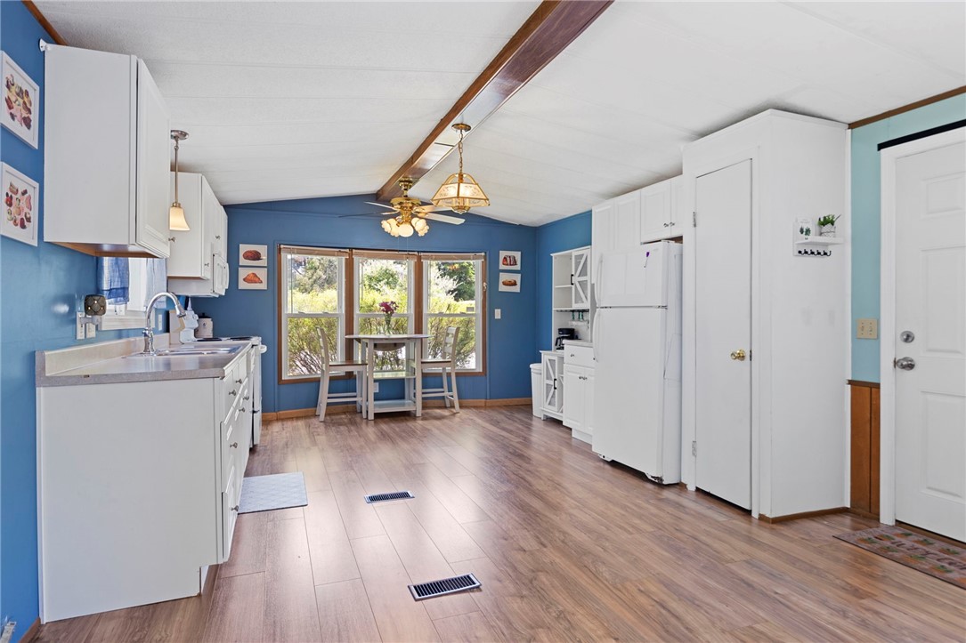 45 Wright Way Coventry, RI 02816 - Photo 13 of 50