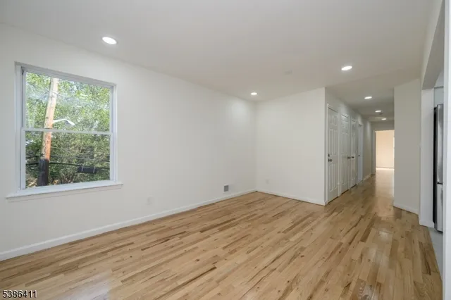 $2,800 | 232 Avon Avenue, Unit 1, Newark, NJ 07108