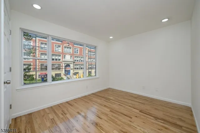 $2,800 | 232 Avon Avenue, Unit 1, Newark, NJ 07108