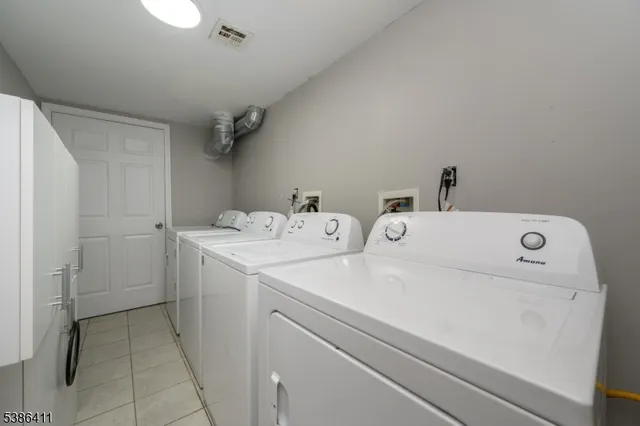 $2,800 | 232 Avon Avenue, Unit 1, Newark, NJ 07108