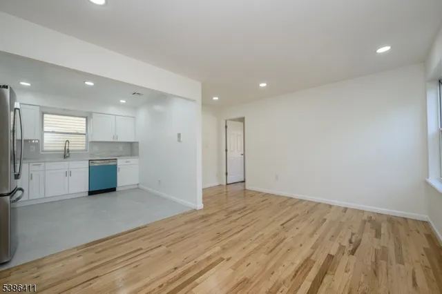 $2,800 | 232 Avon Avenue, Unit 1, Newark, NJ 07108