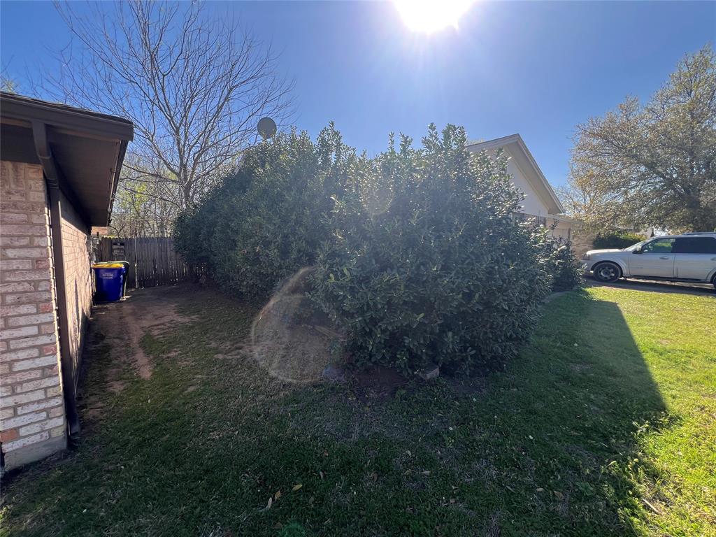 6036 Harrison Way Watauga, TX 76148 - Photo 27 of 39 View of yard