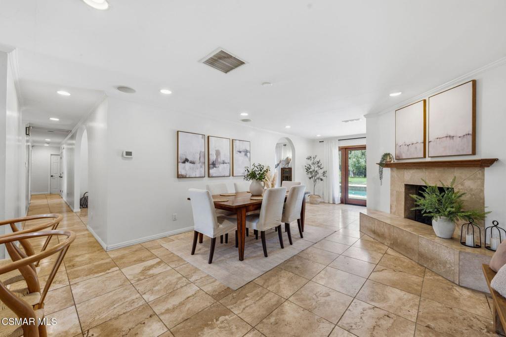 897 Old Farm Road Thousand Oaks, CA 91360 - Photo 16 of 35