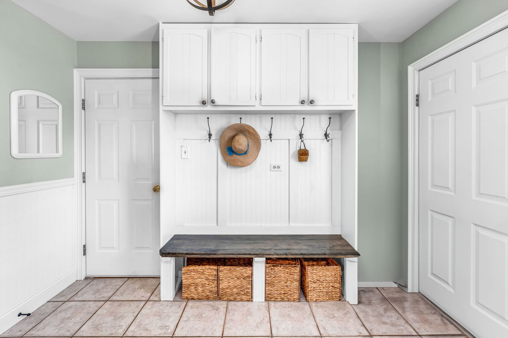 15624 Sunset Ridge Drive Orland Park, IL 60462 - Photo 18 of 37 a view of front door with washer and dryer