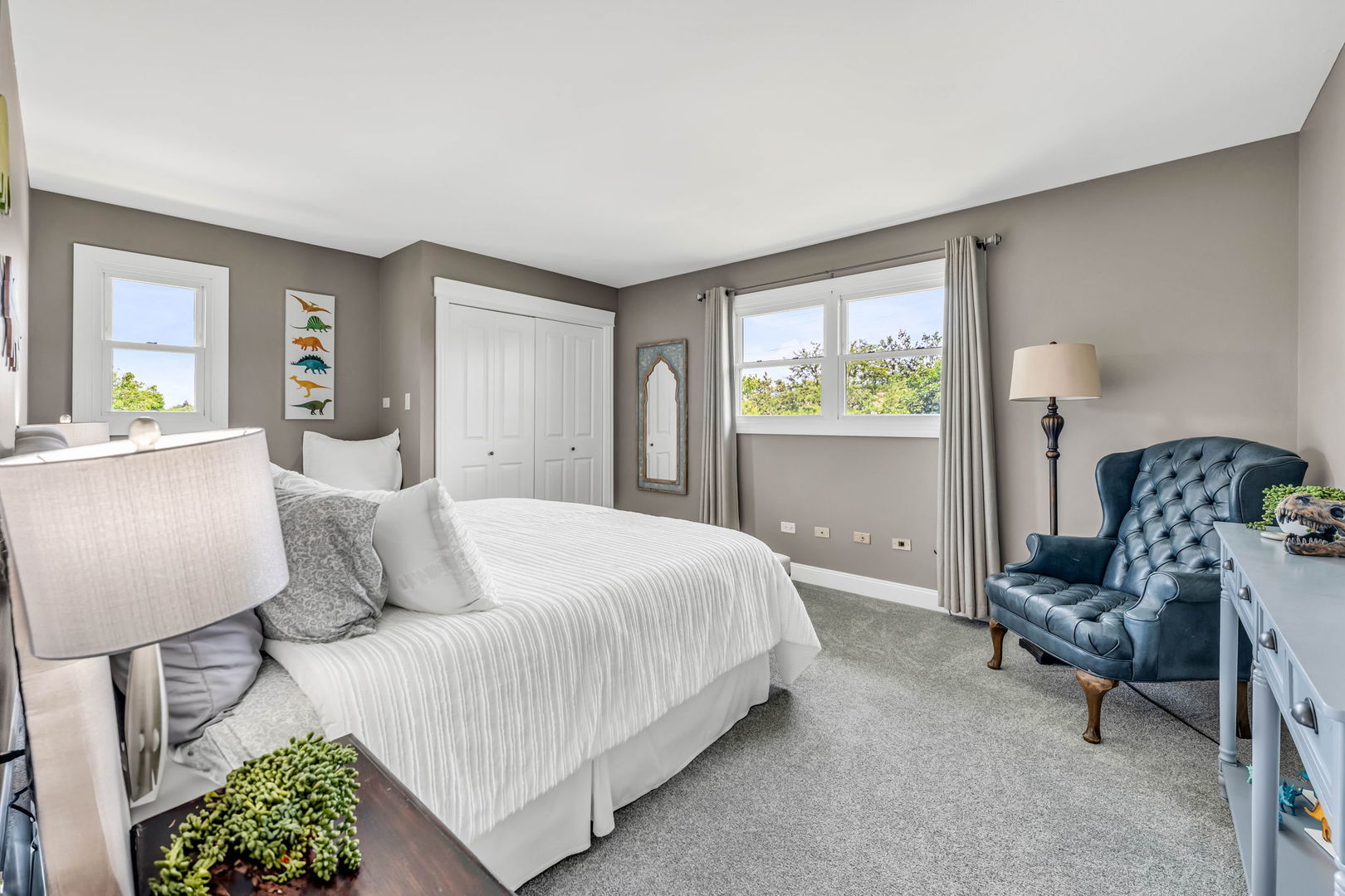 15624 Sunset Ridge Drive Orland Park, IL 60462 - Photo 28 of 37 a bedroom with a bed and a couch