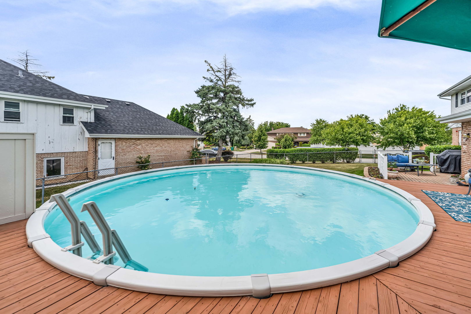 15624 Sunset Ridge Drive Orland Park, IL 60462 - Photo 34 of 37 a view of outdoor space yard deck and patio