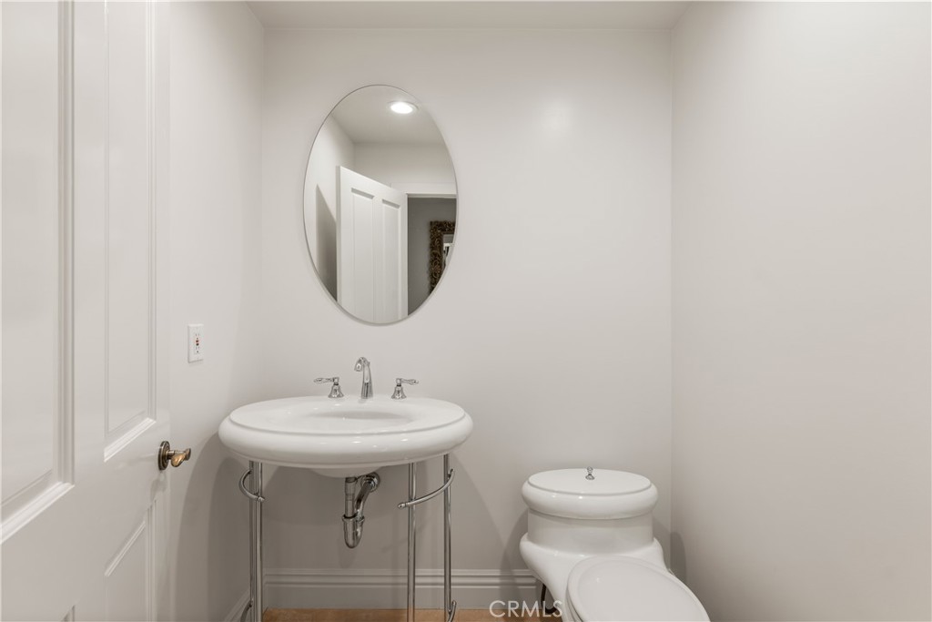 8152 Tianna Road Los Angeles, CA 90046 - Photo 17 of 39