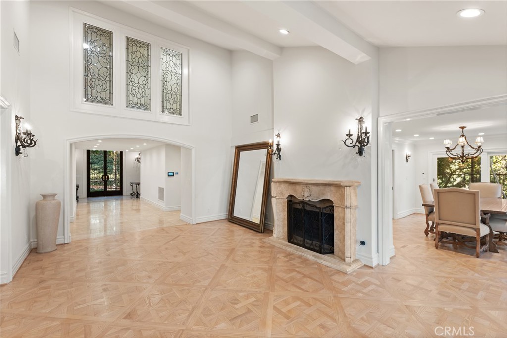 8152 Tianna Road Los Angeles, CA 90046 - Photo 4 of 39