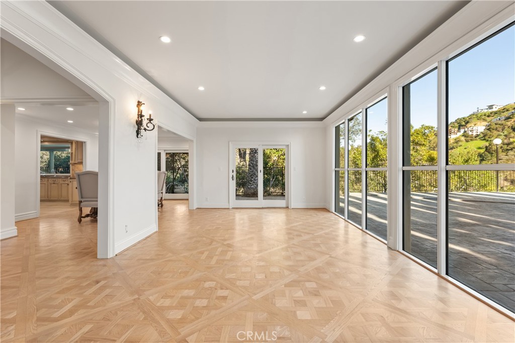 8152 Tianna Road Los Angeles, CA 90046 - Photo 7 of 39