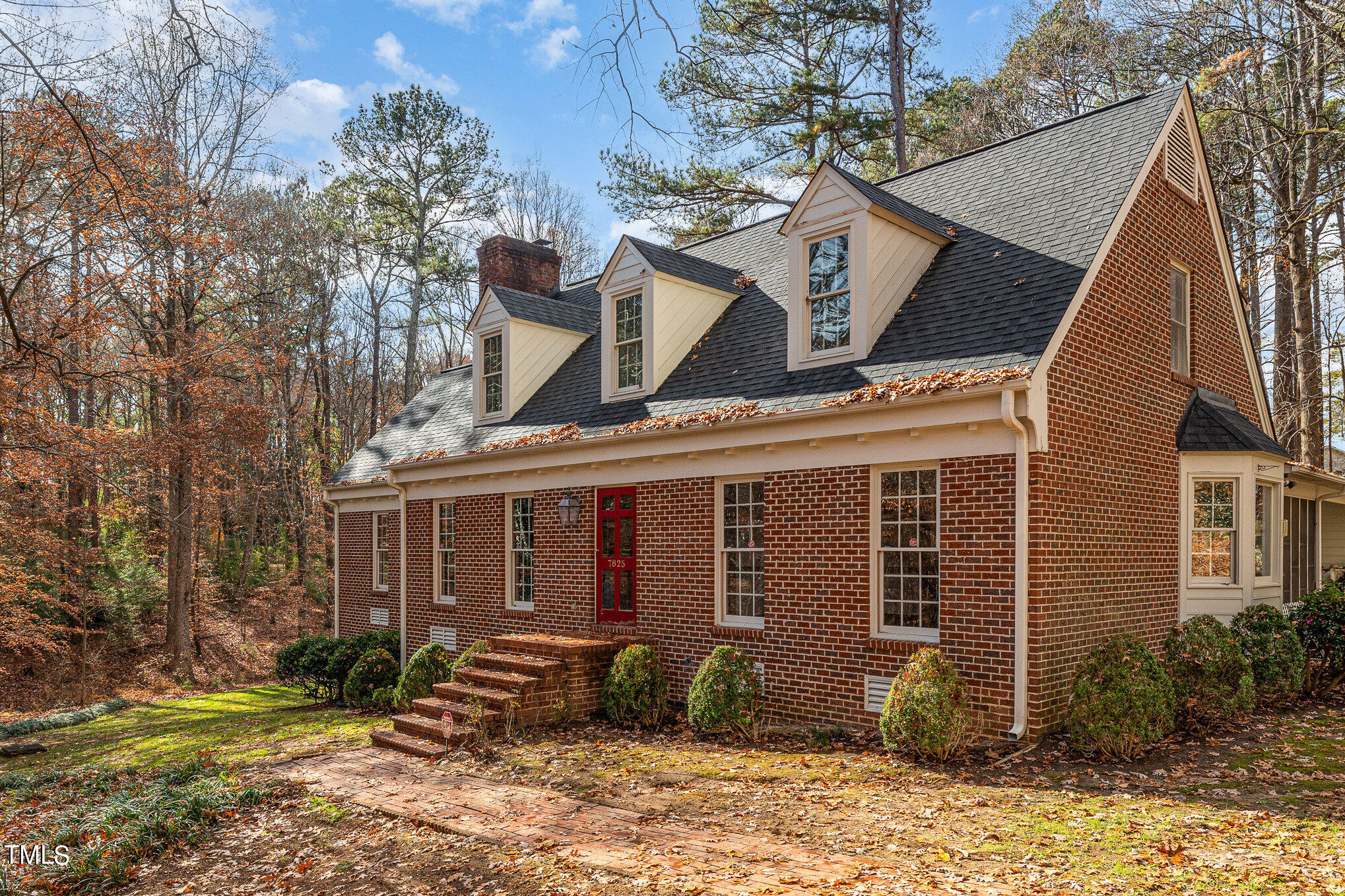 7825 Netherlands Drive Raleigh, NC 27606 - Photo 2 of 33 001_img_9523-edit