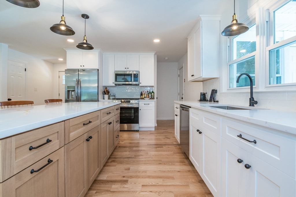90 Fox Farms Road Northampton, MA 01062 - Photo 8 of 34