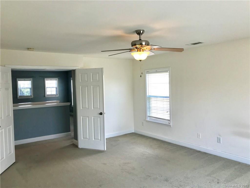6609 Ridgeview Commons Drive Charlotte, NC 28269 - Photo 12 of 20 Gallery Image 12