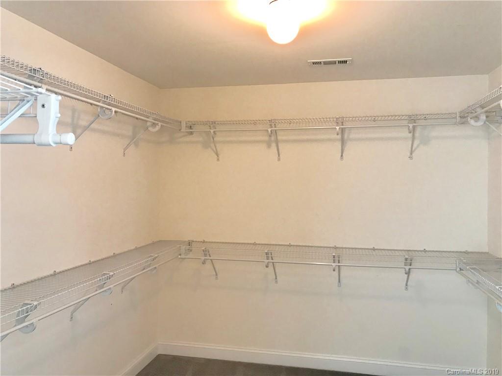 6609 Ridgeview Commons Drive Charlotte, NC 28269 - Photo 13 of 20 Gallery Image 13
