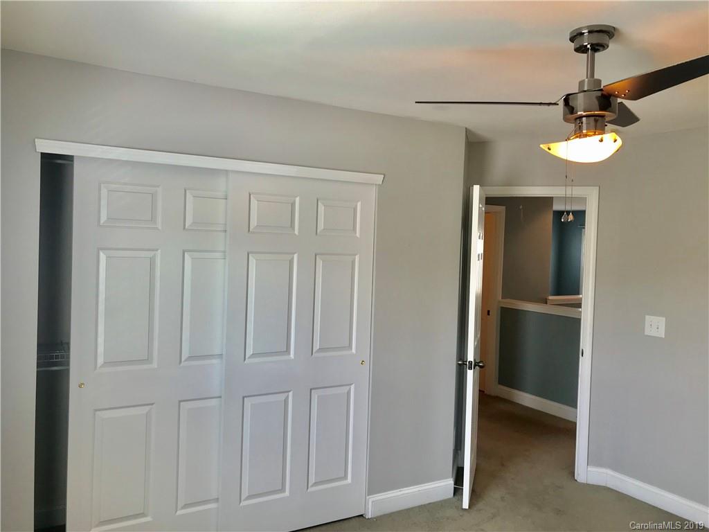 6609 Ridgeview Commons Drive Charlotte, NC 28269 - Photo 16 of 20 Gallery Image 16
