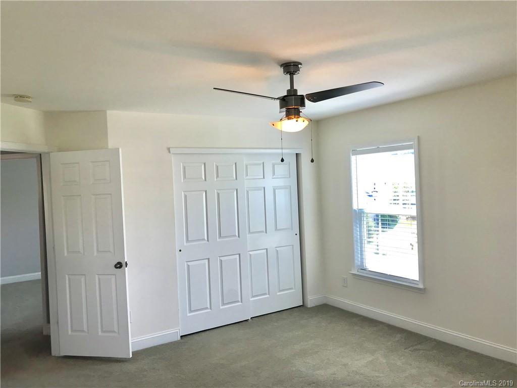 6609 Ridgeview Commons Drive Charlotte, NC 28269 - Photo 17 of 20 Gallery Image 17