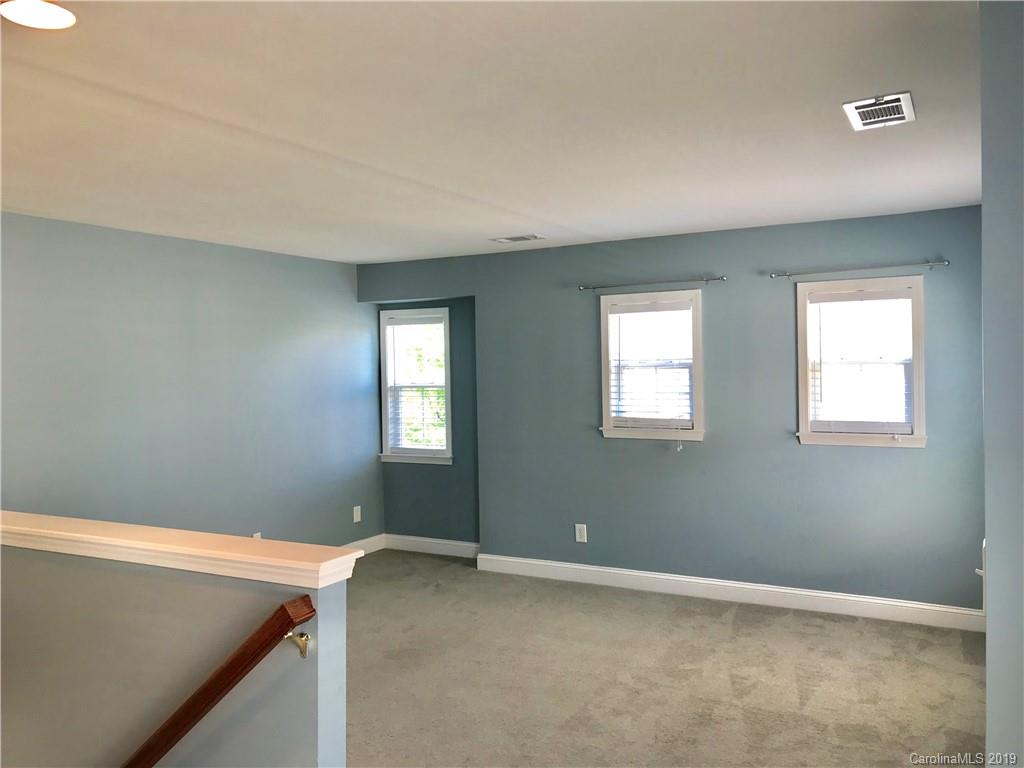 6609 Ridgeview Commons Drive Charlotte, NC 28269 - Photo 9 of 20 Gallery Image 9