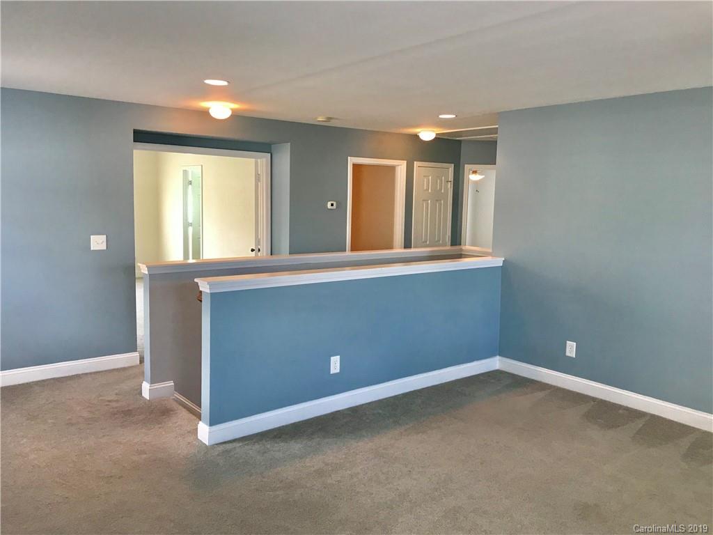 6609 Ridgeview Commons Drive Charlotte, NC 28269 - Photo 10 of 20 Gallery Image 10