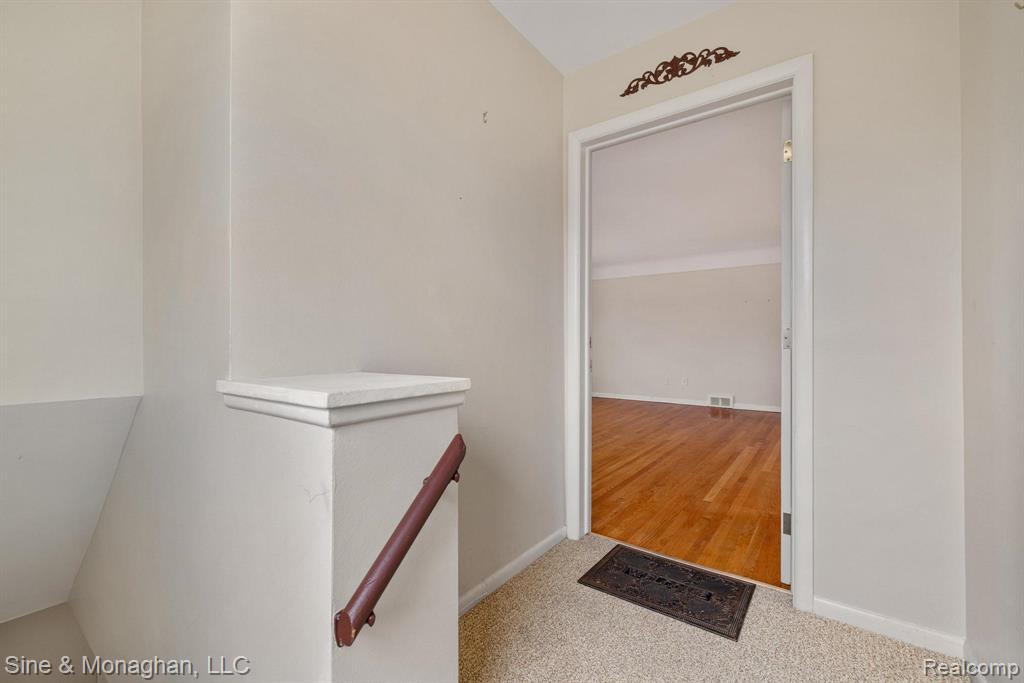 612 Cadieux Road Grosse Pointe, MI 48230 - Photo 20 of 35