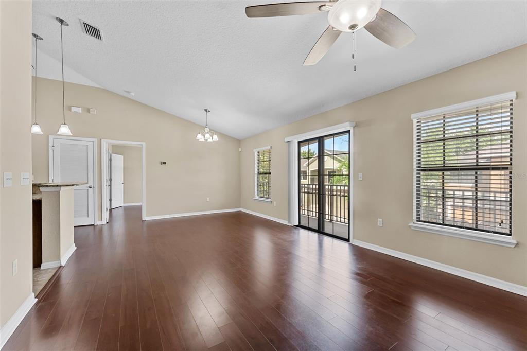 5717 Kingletsound Lithia, FL 33547 - Photo 13 of 28 Gallery Image 13