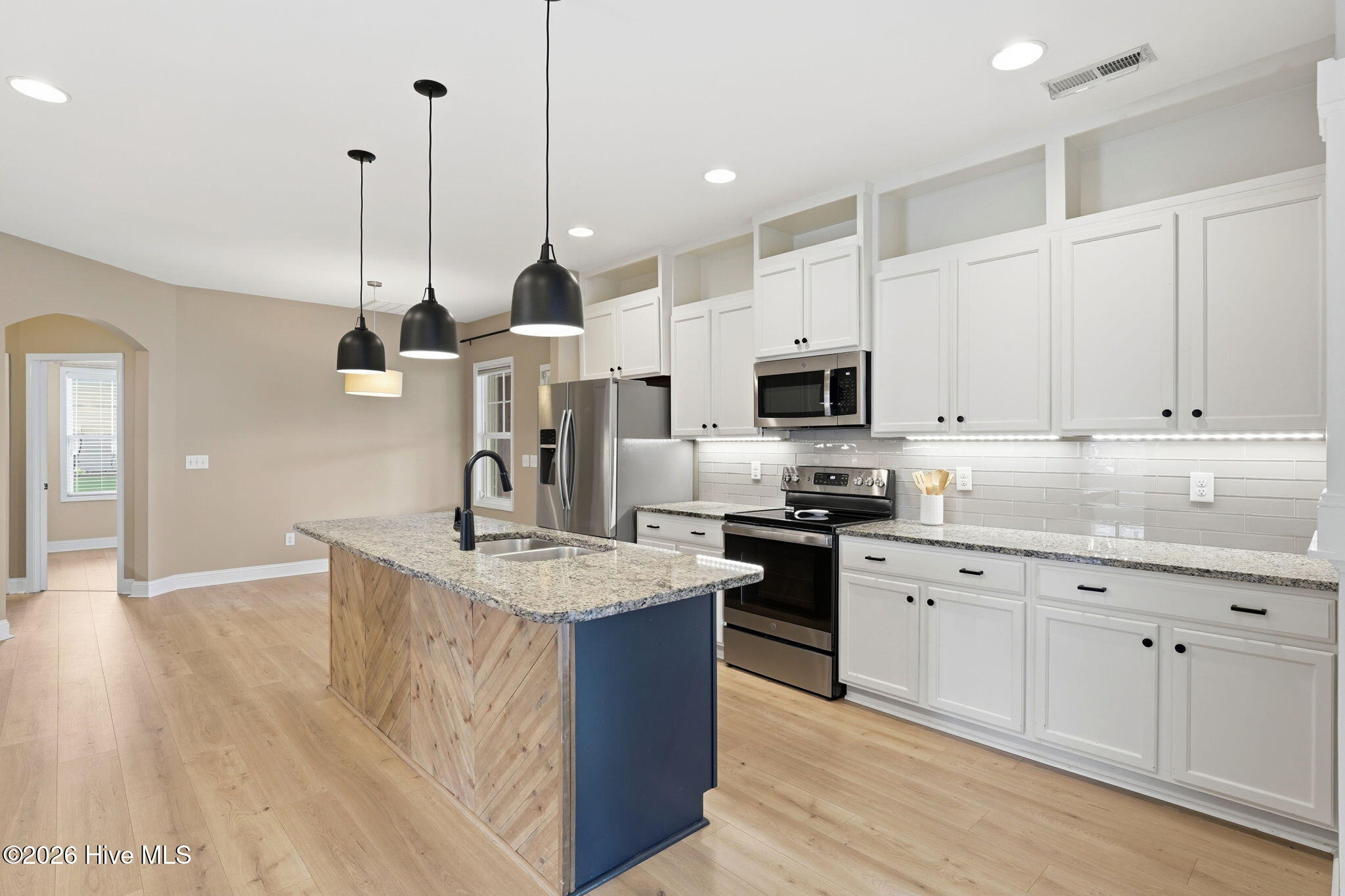 114 Sandy Springs Road Aberdeen, NC 28315 - Photo 13 of 59 Kitchen