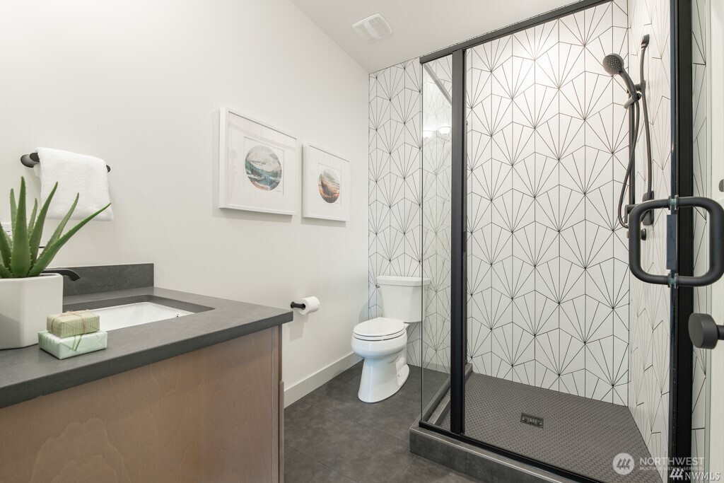 421 North 63rd Street Seattle, WA 98103 - Photo 15 of 40