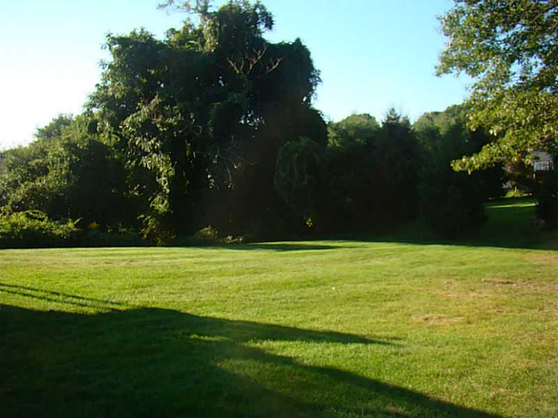 19 Quail Ridge Road, Unit 19 North Providence, RI 02904 - Photo 14 of 14 Yard/Garden.