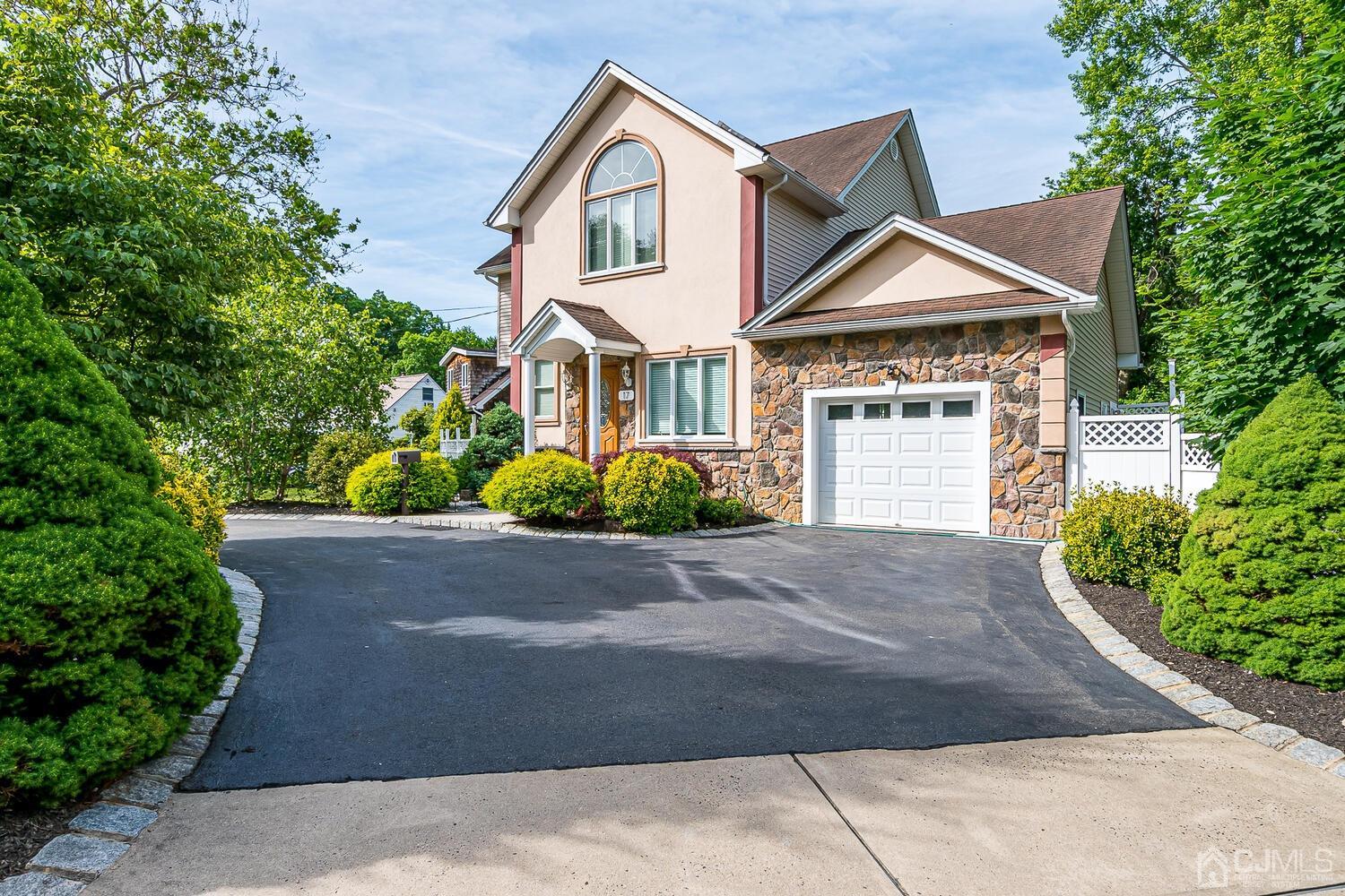 17 Channing Road East Brunswick, NJ 08816 - Photo 1 of 47 Gallery Image 1