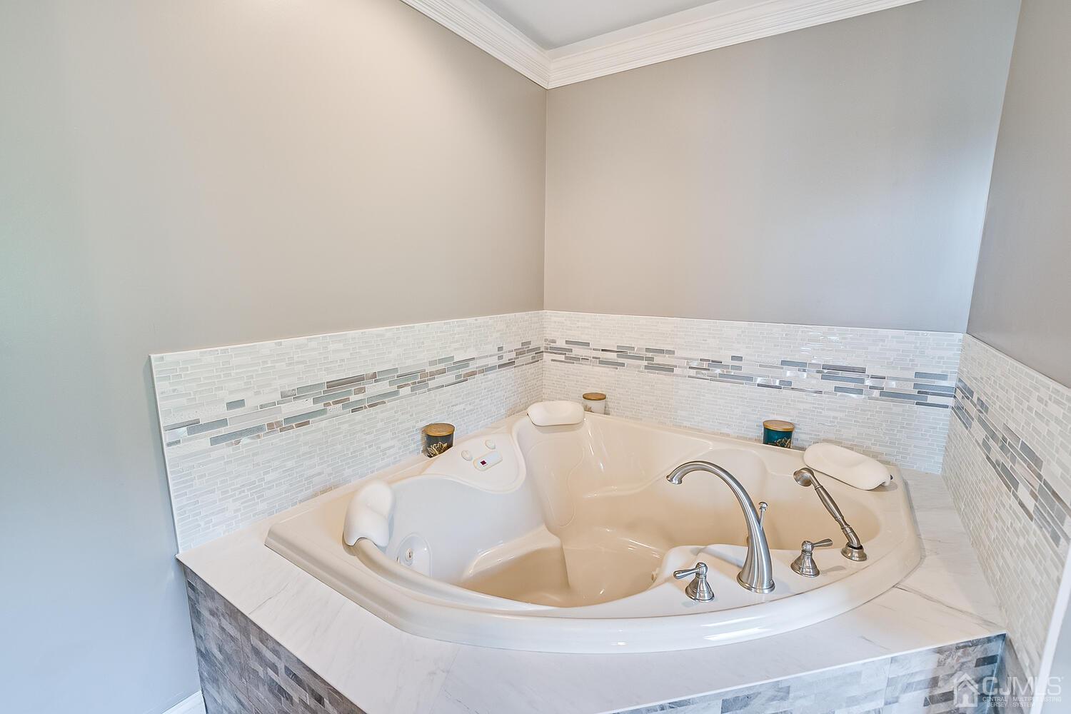 17 Channing Road East Brunswick, NJ 08816 - Photo 29 of 47 Gallery Image 29