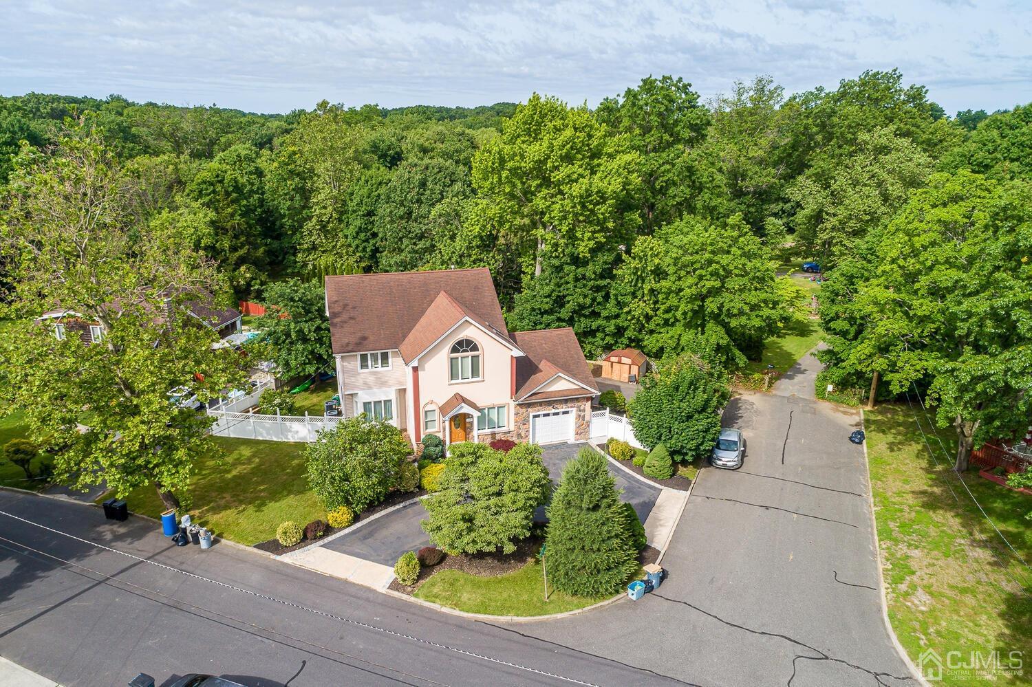 17 Channing Road East Brunswick, NJ 08816 - Photo 4 of 47 Gallery Image 4