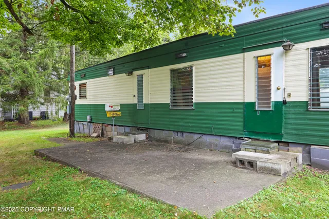 $99,800 | 1 Oakland Avenue, East Stroudsburg, PA 18301