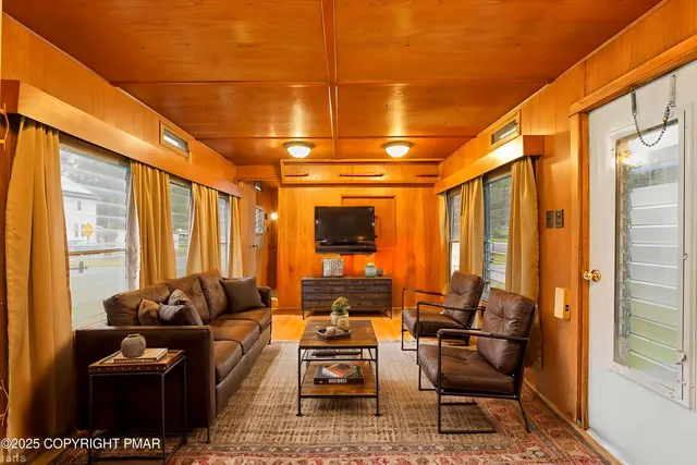 $99,800 | 1 Oakland Avenue, East Stroudsburg, PA 18301