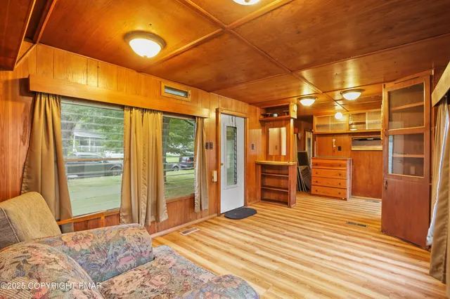 $99,800 | 1 Oakland Avenue, East Stroudsburg, PA 18301