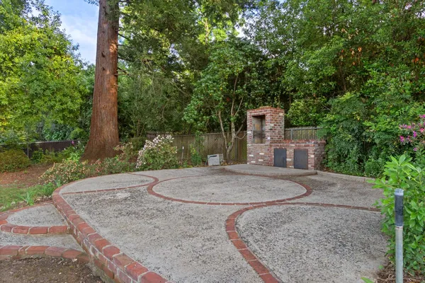 a view of a basketball court