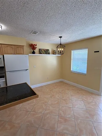 $1,800 | 929 Gulf Boulevard, Unit 55, Indian Rocks Beach, FL 33785