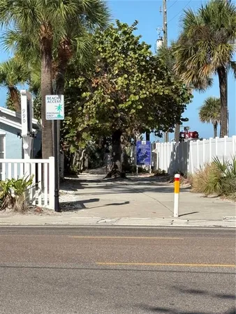 $1,800 | 929 Gulf Boulevard, Unit 55, Indian Rocks Beach, FL 33785