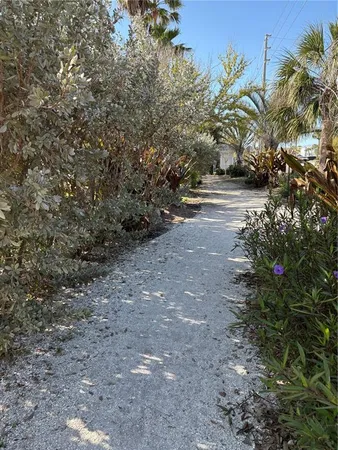 $1,800 | 929 Gulf Boulevard, Unit 55, Indian Rocks Beach, FL 33785