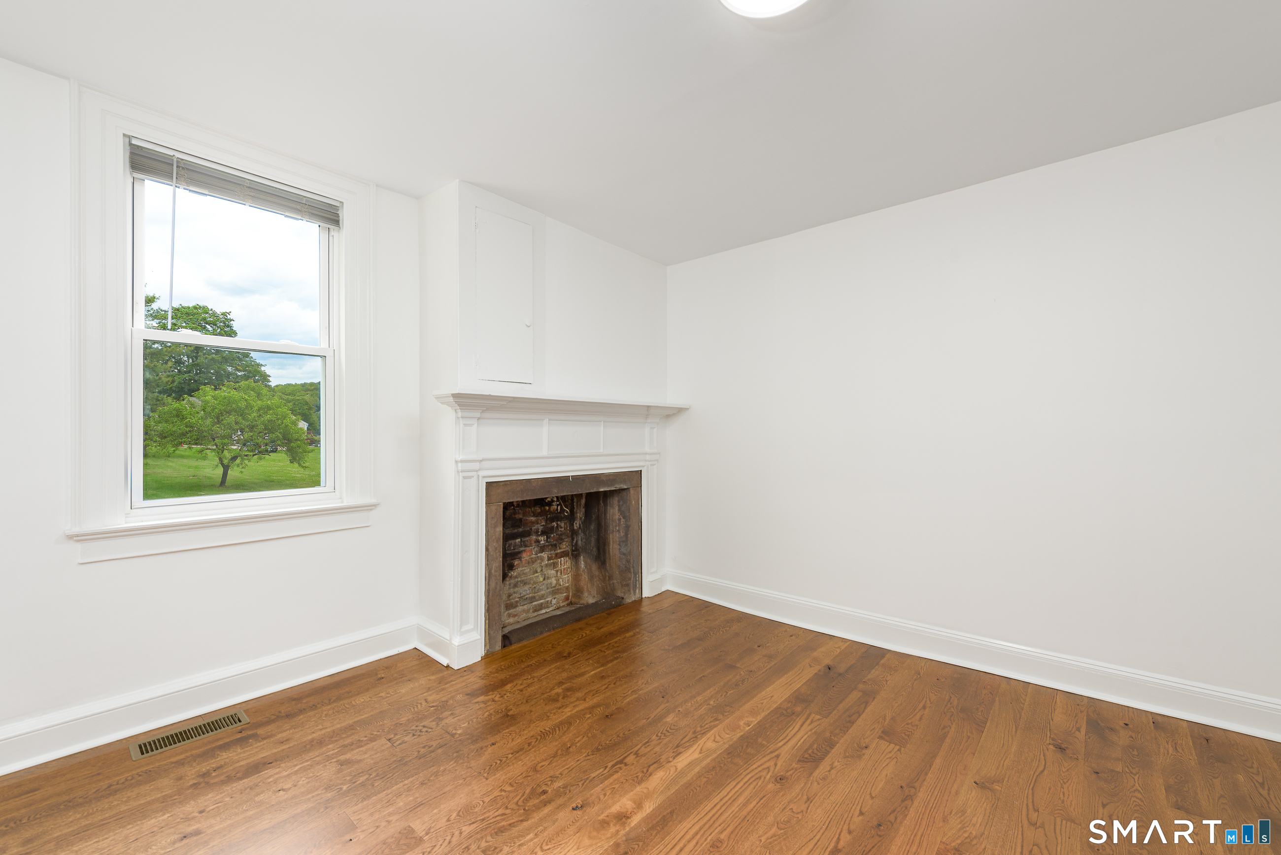 560 Manchester Road Glastonbury, CT 06033 - Photo 13 of 38