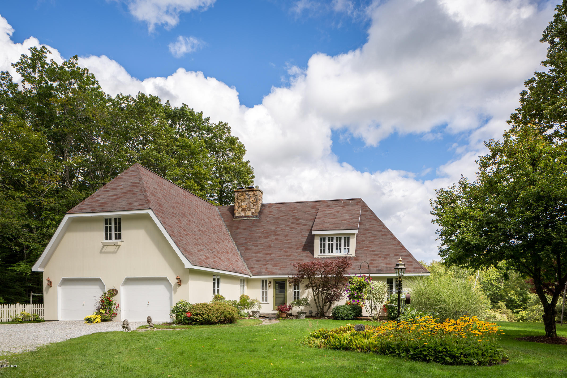 24 Red Rock Road West Stockbridge, MA 01266 - Photo 2 of 38 1main