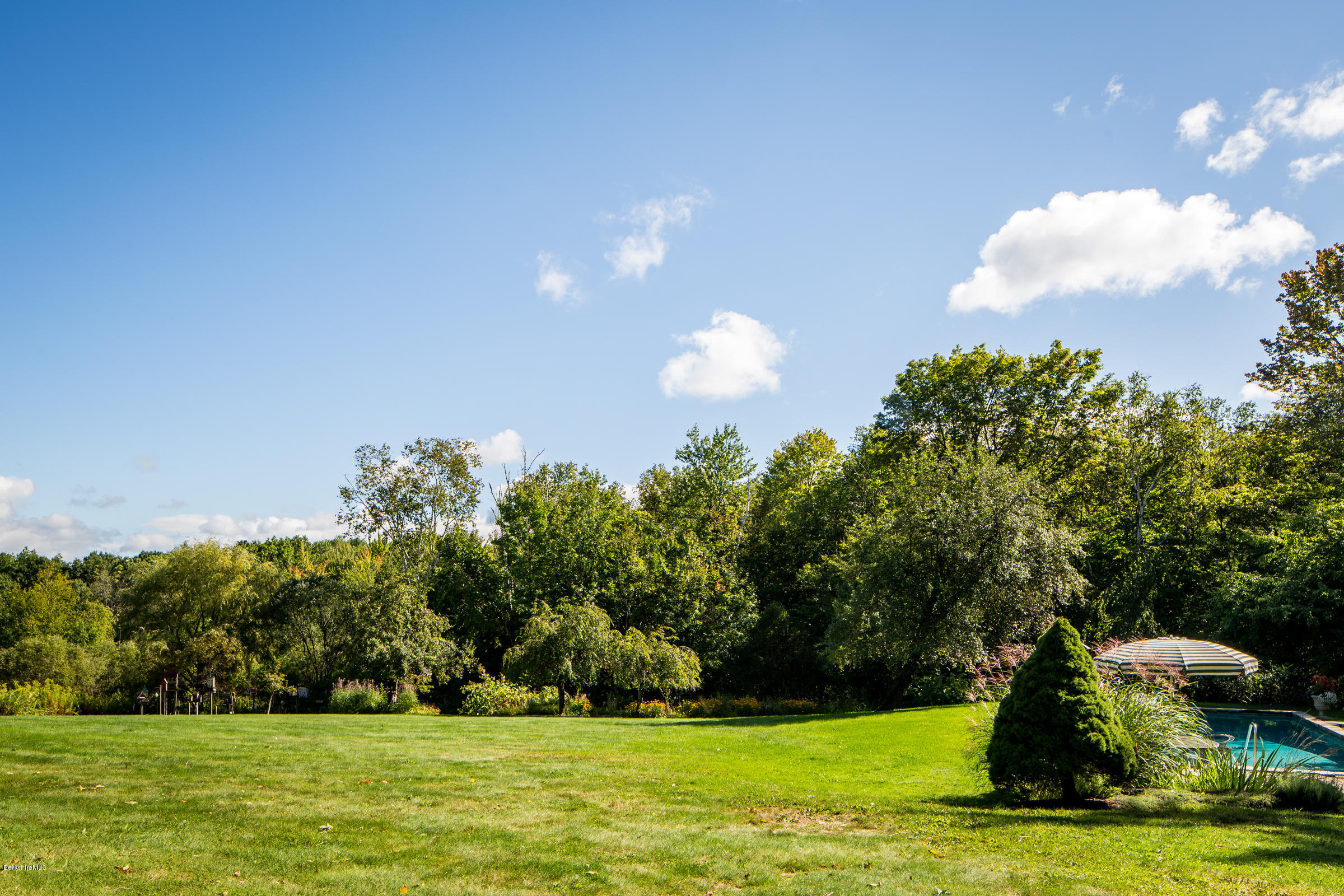 24 Red Rock Road West Stockbridge, MA 01266 - Photo 27 of 38 40